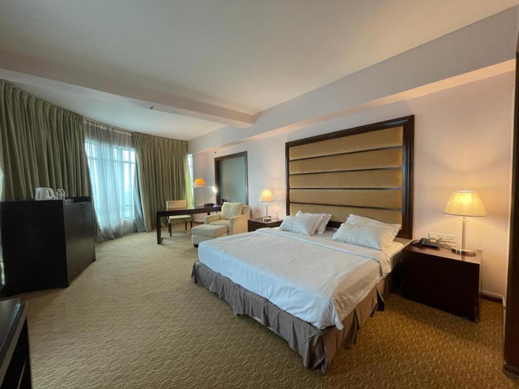 Oriental Crystal Hotel Kajang Dış mekan fotoğraf